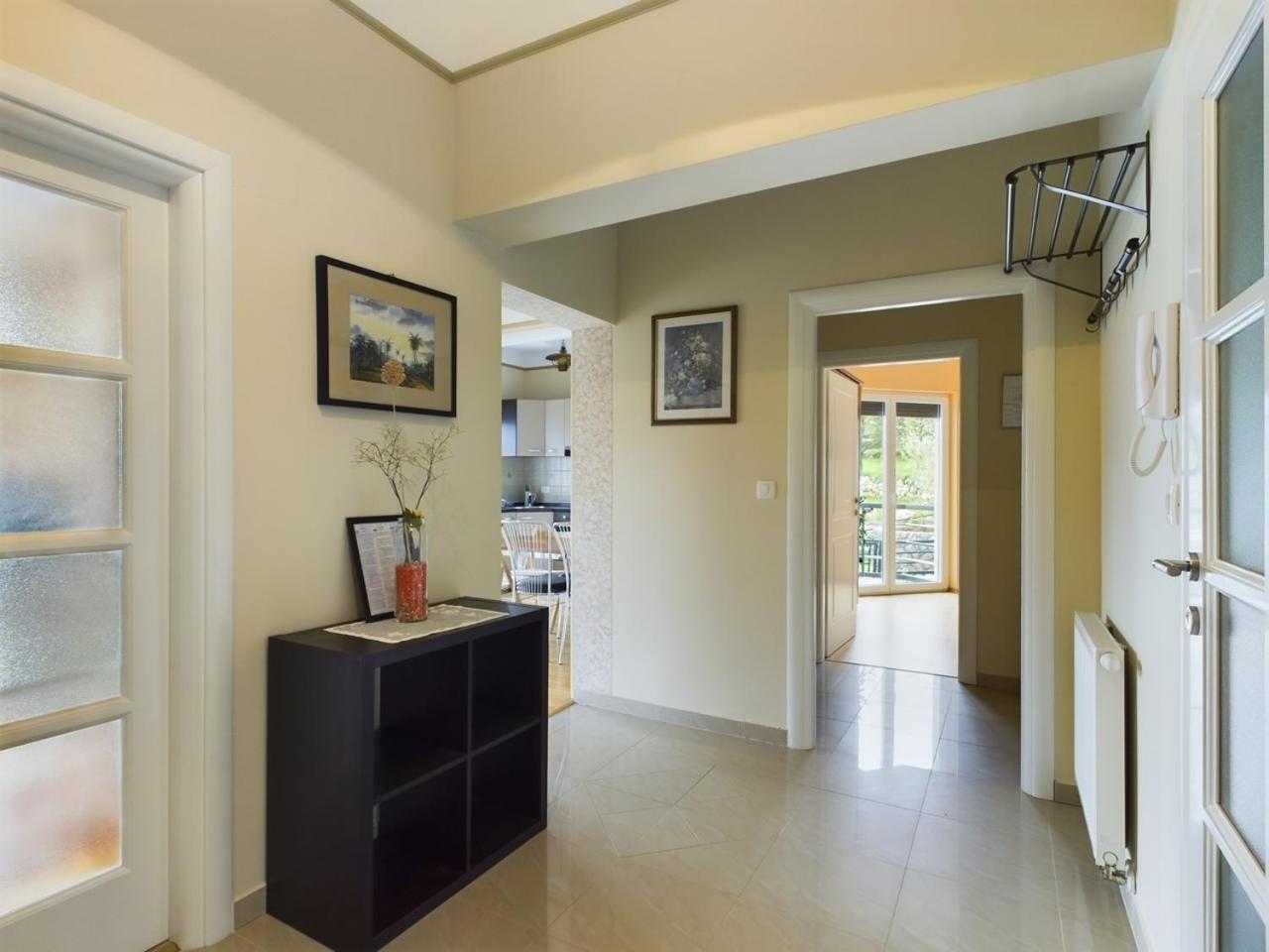Villa Vila Ловран Екстериор снимка
