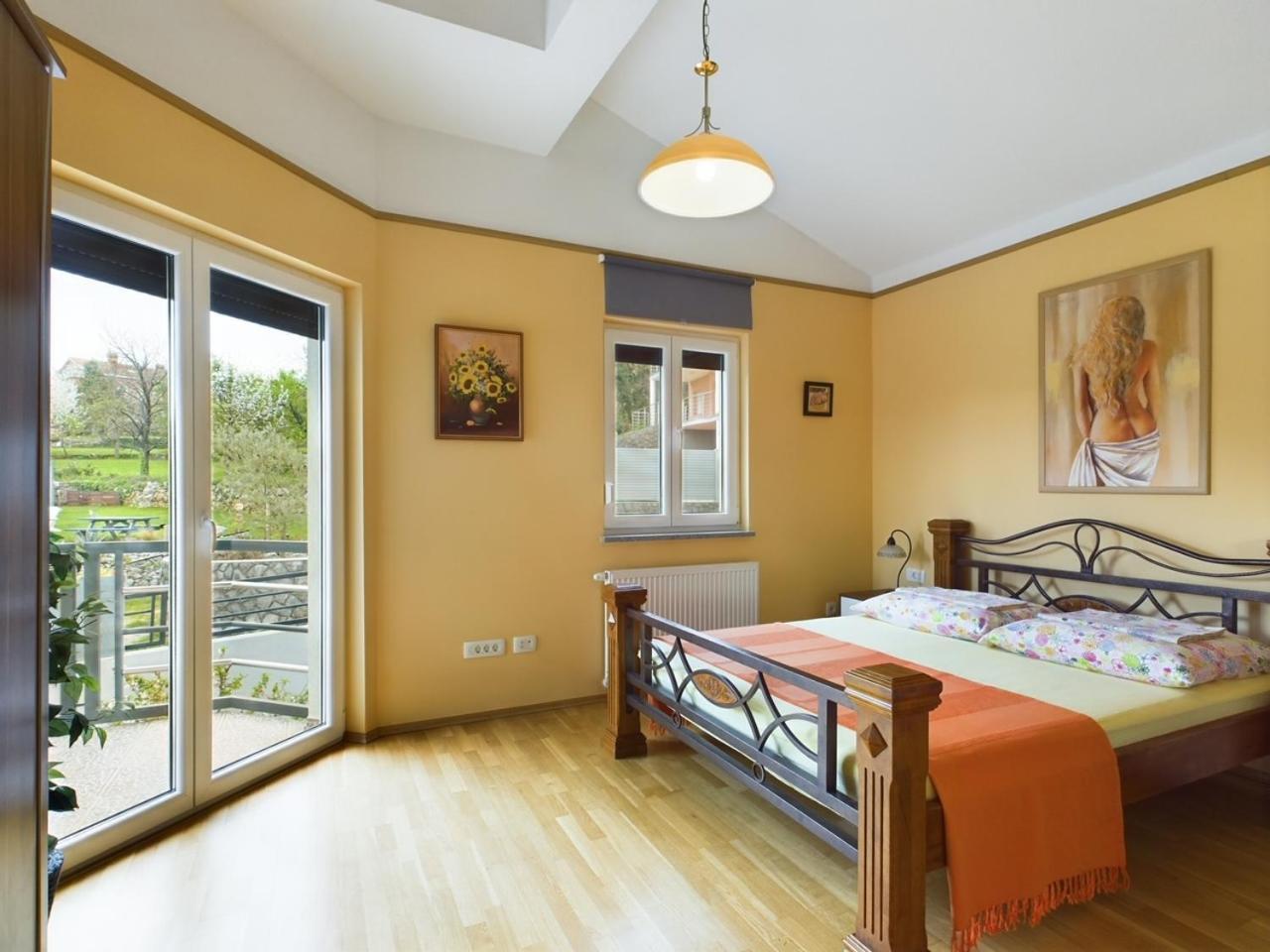 Villa Vila Ловран Екстериор снимка